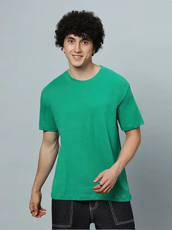 Relaxed oversized plain green T-shirt.