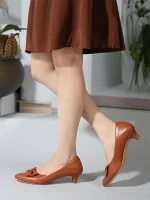 TAN KITTEN HEELS PUMPS