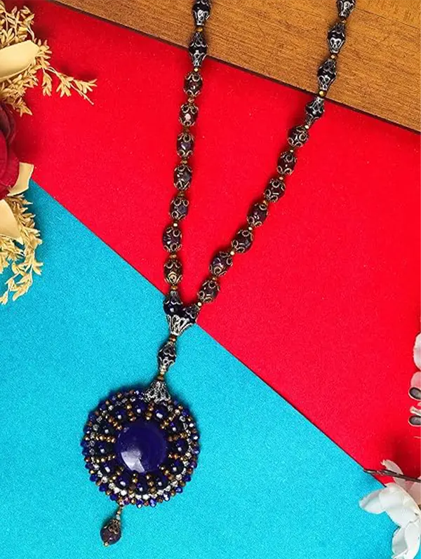 Crystal And Beads Pendant Chain Necklace