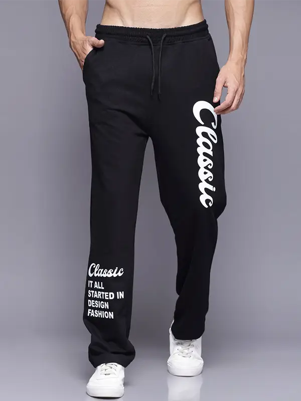 black color relaxed fit trackpant for men